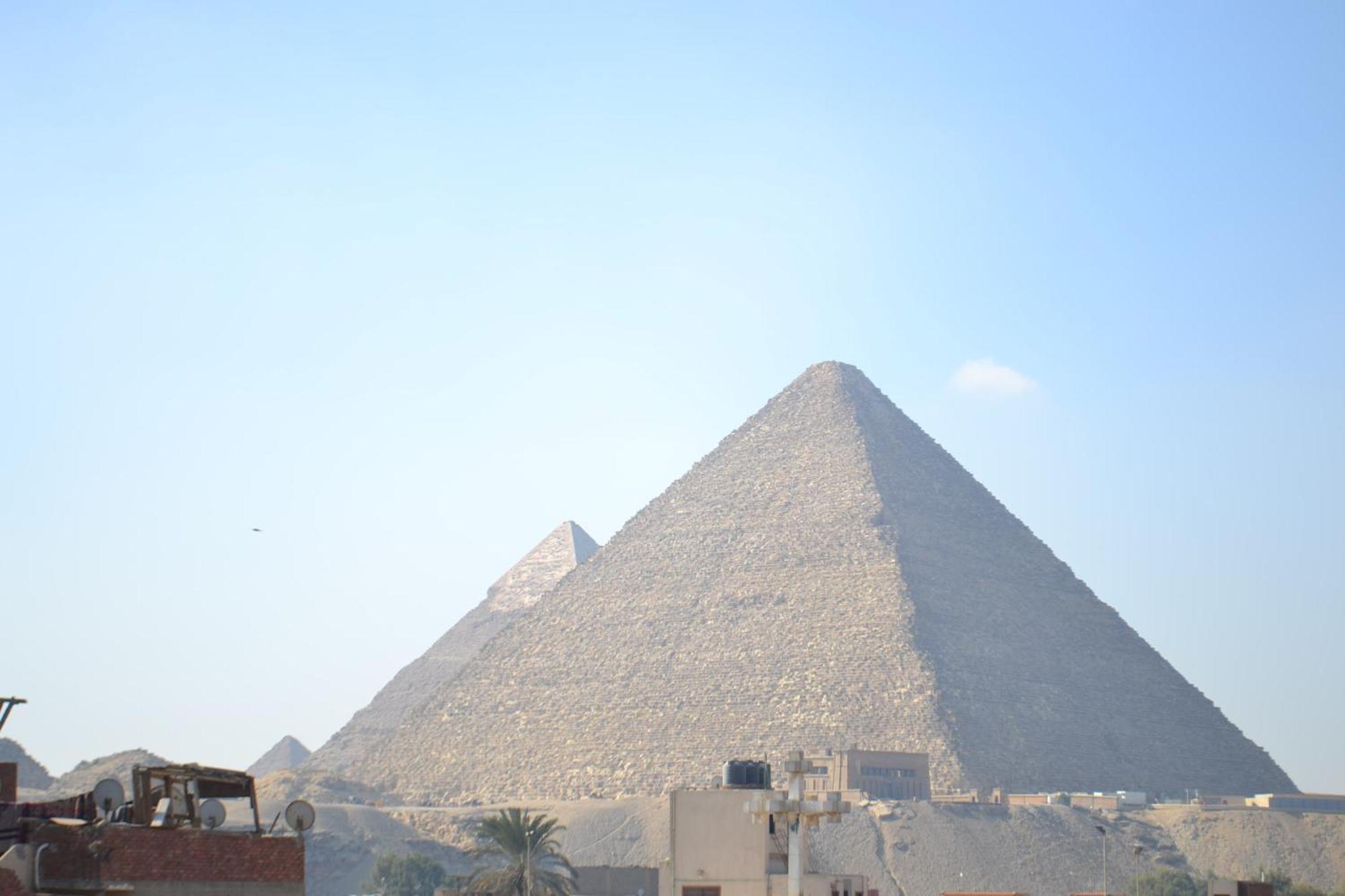 Sami Holiday Inn - Pyramids View Rooftop Al Kawm al Akhdar Eksteriør billede
